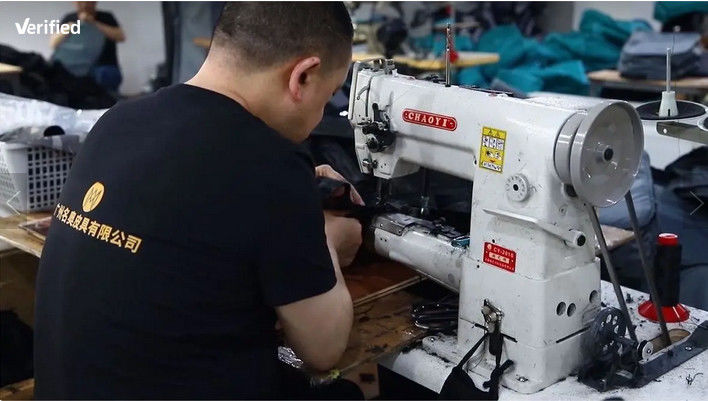 Guangzhou Mingao Leather Goods Co., Ltd. производственная линия производителя